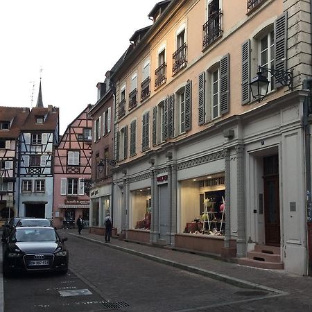 Studio Sur Cour Au Coeur De Colmar Buitenkant foto